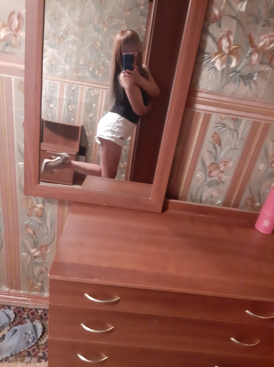 снять проститутку со страпоном