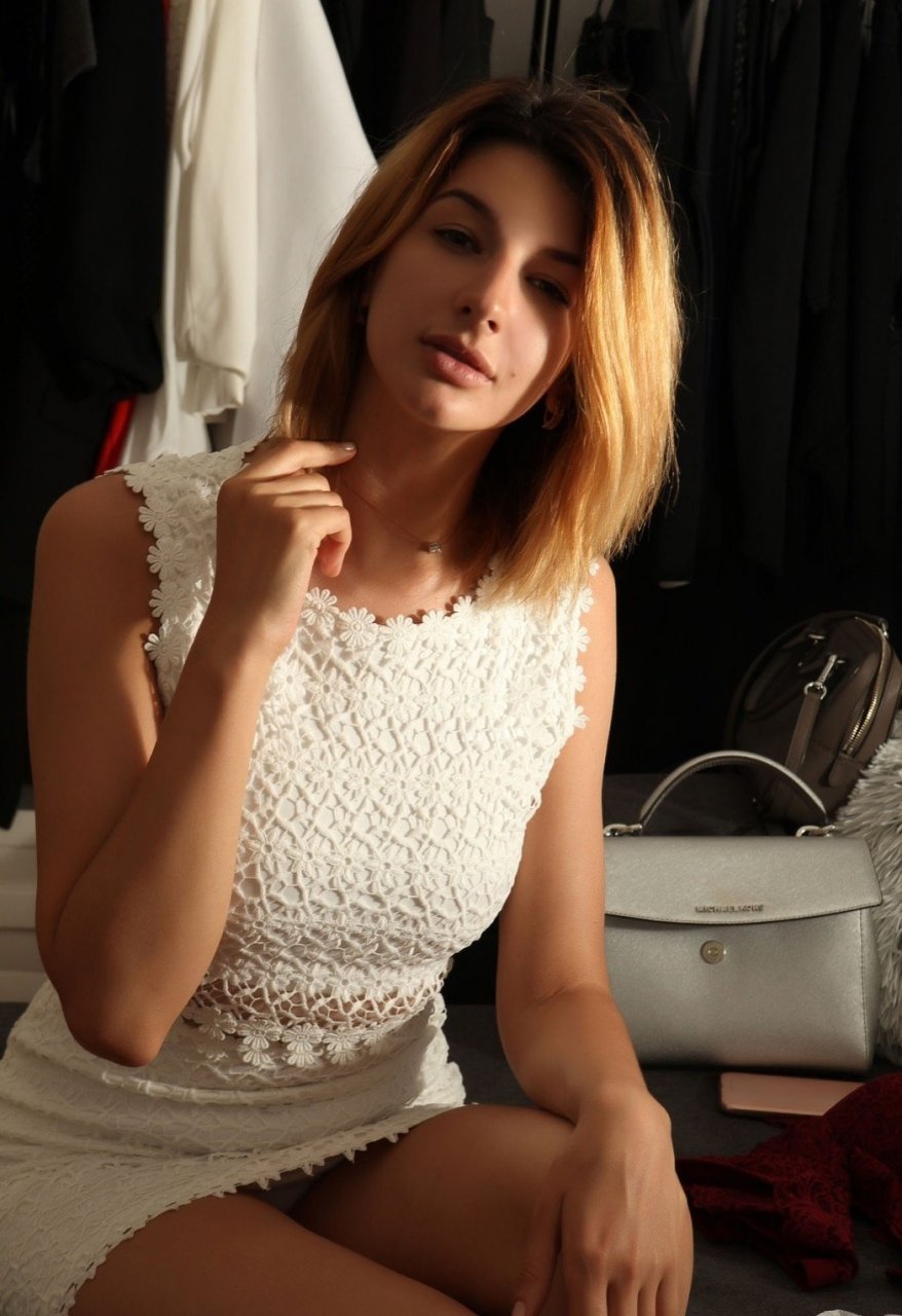 Лена - Индивидуалка СПб +7(981)126-12-57