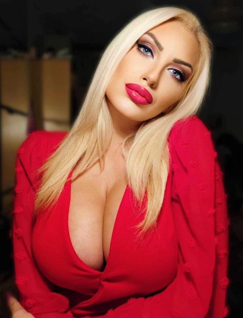 Мила - Интим салон Питера +7(981)155-42-85